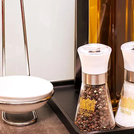 Hotel La Maison V.h., D'hotes 5*