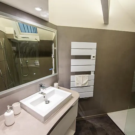 La Maison V.h., D'hôtes 5*