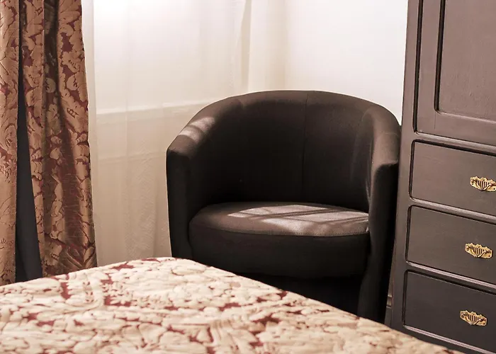 Hotel La Maison V.h., D'hotes 5*